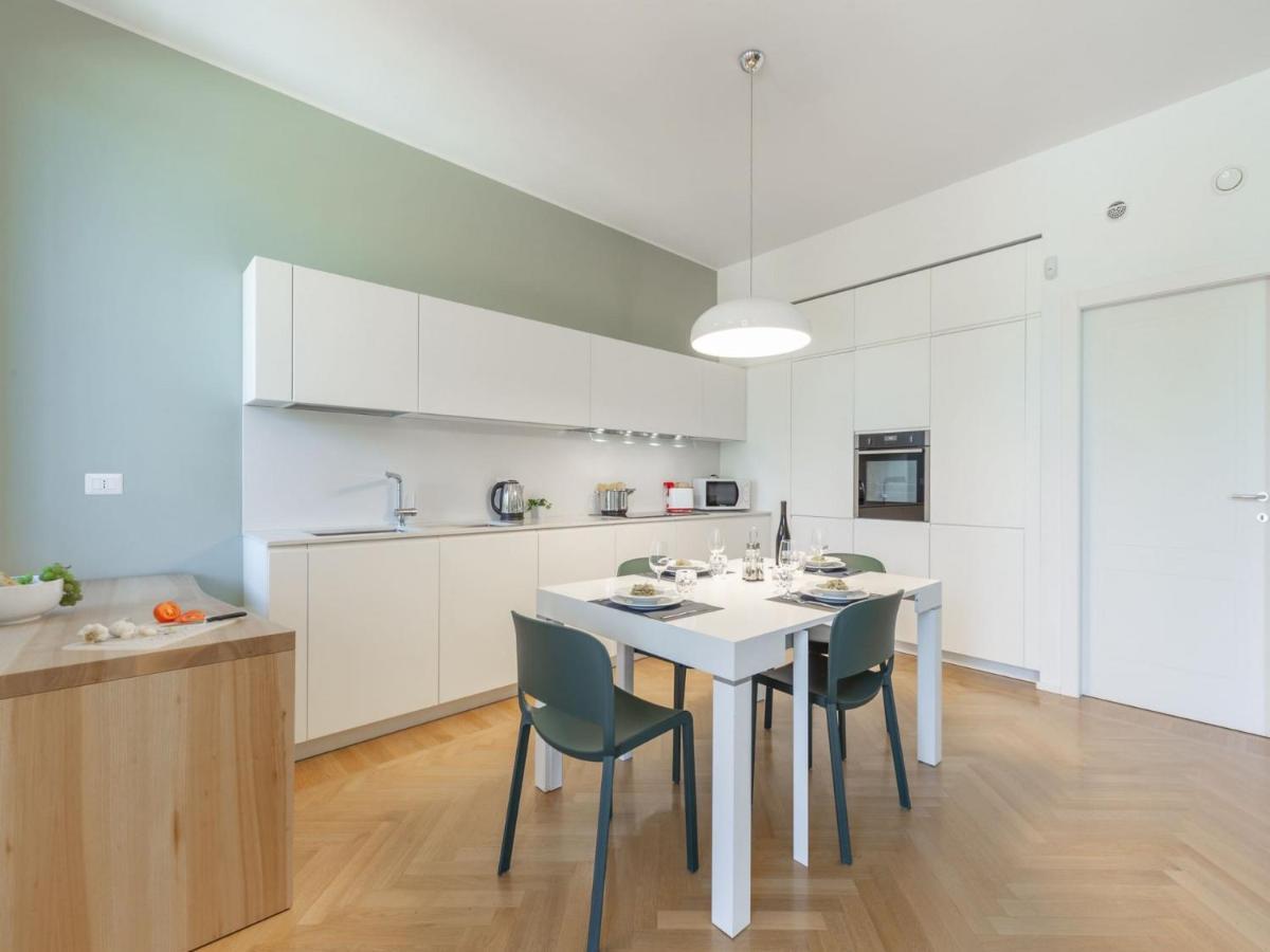 The Best Rent - Spacious Three-Bedroom Apartment With Terrace Μιλάνο Εξωτερικό φωτογραφία