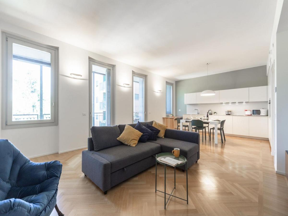 The Best Rent - Spacious Three-Bedroom Apartment With Terrace Μιλάνο Εξωτερικό φωτογραφία